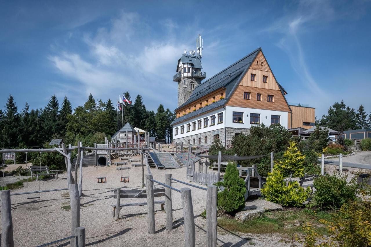 Hotel Kralovka Bedřichov エクステリア 写真